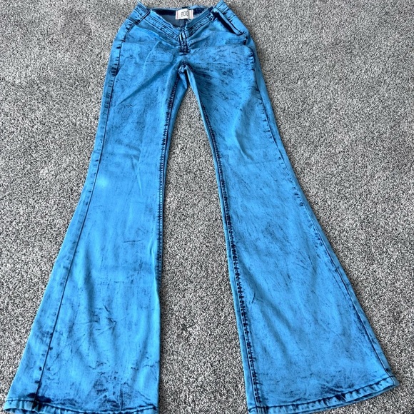 BDG Urban Outfitters Ruched Dipped V Flare Low Jeans Side Zip Women’s Size 26 - Picture 3 of 13